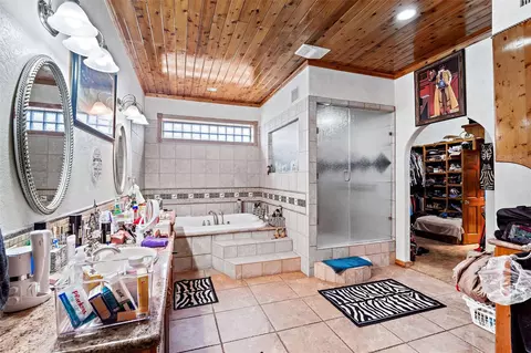 Bath - 7438 Wright Rd, Houston, TX 77041 photo 1 of 2