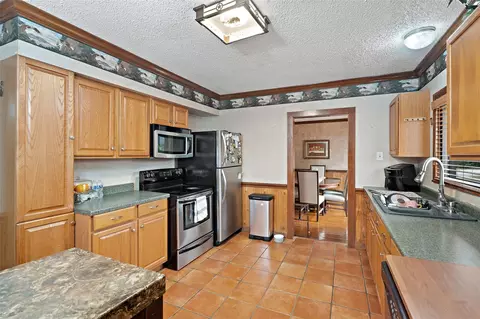Kitchen - 7438 Wright Rd, Houston, TX 77041 photo 2 of 2