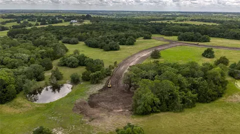 17 Wood Branch Ln, Brenham, TX 77833