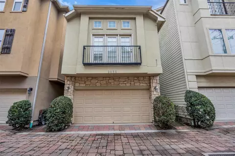 2835 Clinton Dr, Houston, TX 77020