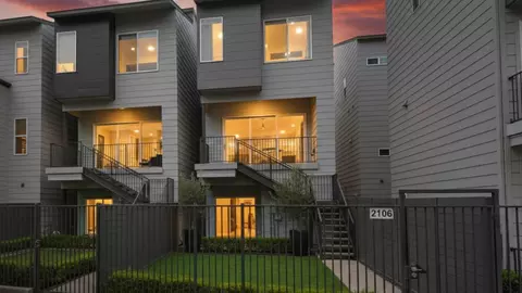 2106 Dennis St, Houston, TX 77004
