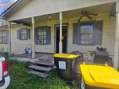 255 Ivey Rd, Lufkin, TX 75904