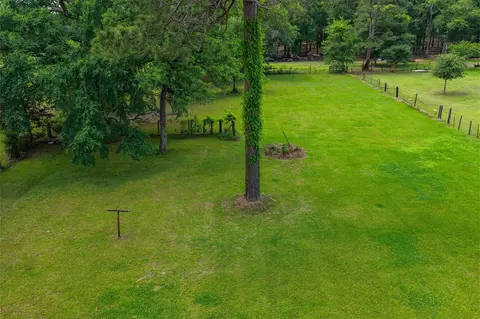 78 Phelps Slab Rd, Huntsville, TX 77340
