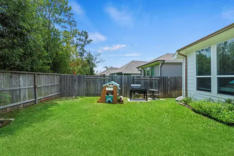 Exterior - 534 Cedar Harbor Ct, Conroe, TX 77304 photo 5 of 5
