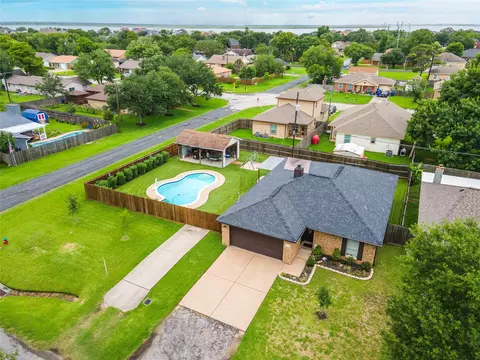 2530 36th Ave N, Texas City, TX 77590