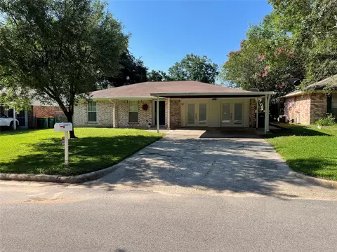 707 Hildred Ave, Conroe, TX 77303