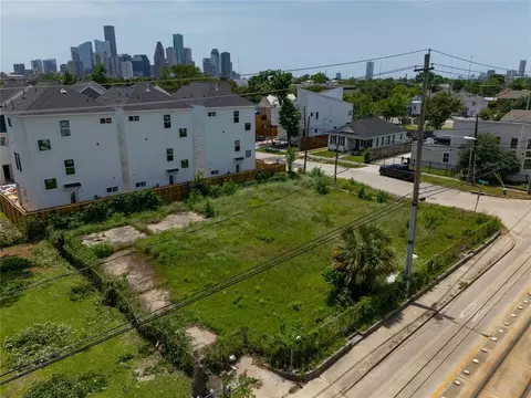 704 Boundary St, Houston, TX 77009