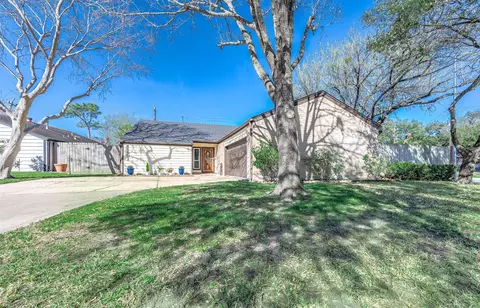11802 Poplar Creek Dr, Houston, TX 77077