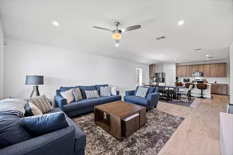 1623 Solana Dr, Fresno, TX 77545