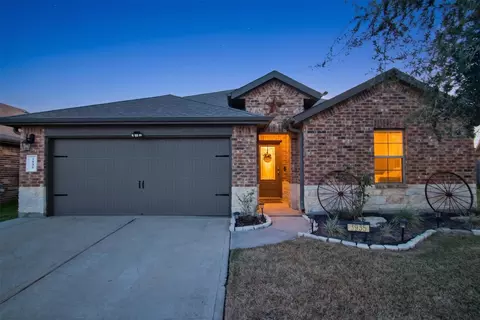 3935 Barnacle Ct, Baytown, TX 77521