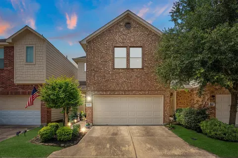 8031 Villa Lago Ln, Houston, TX 77070