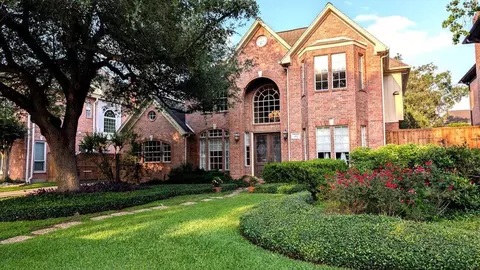 109 Ferndale St, Bellaire, TX 77401