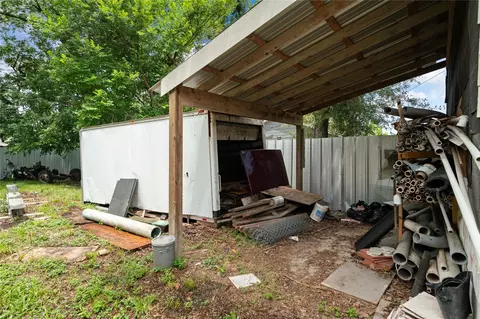 Exterior - 1925 Sunny Dr, Houston, TX 77093 photo 5 of 7
