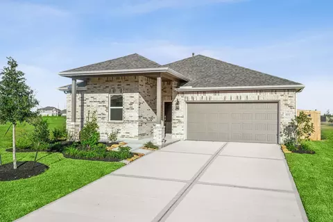 693 Daniels Lake Ln, Dayton, TX 77535