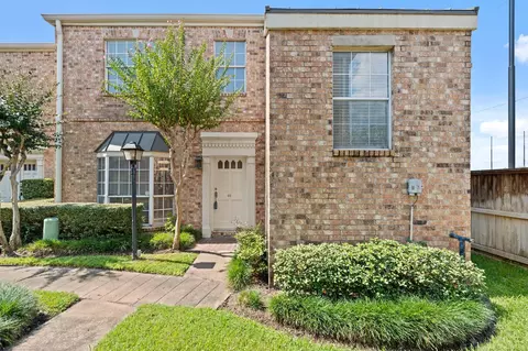 600 Wilcrest Dr #66, Houston, TX 77042
