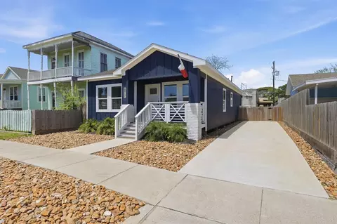 1804 Ursuline St, Galveston, TX 77550