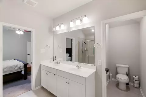 Bath - 9400 Hard Rock Rd, Conroe, TX 77303 photo 2 of 3