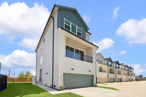 5614 Camino Encantado Dr, Houston, TX 77091