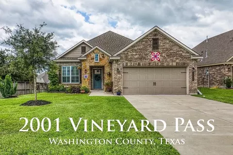2001 Vineyard Pass, Brenham, TX 77833