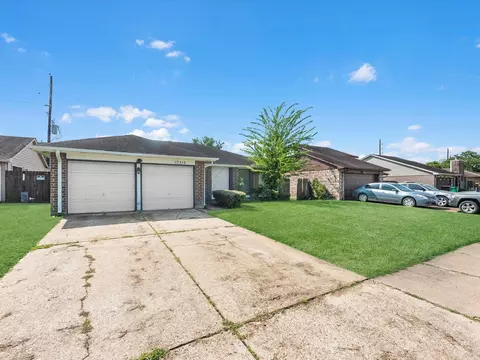 17319 Gaucho Dr, Houston, TX 77083