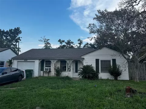 3853 Wentworth St, Houston, TX 77004