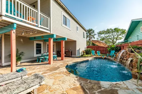 2321 37th St, Galveston, TX 77550