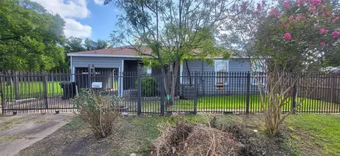 3502 Cornell St, Houston, TX 77022