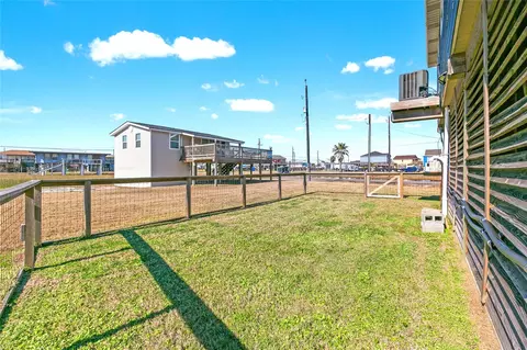 Exterior - 1206 Surf Dr, Surfside Beach, TX 77541 photo 8 of 12