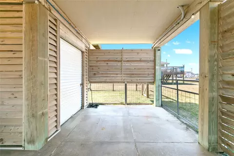 Exterior - 1206 Surf Dr, Surfside Beach, TX 77541 photo 6 of 12