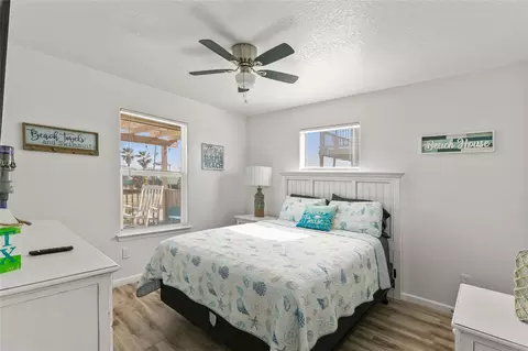 Bedroom - 1206 Surf Dr, Surfside Beach, TX 77541 photo 5 of 6