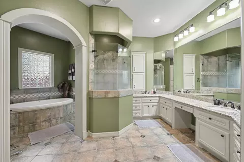 Bath - 27706 Braydon Ct, Spring, TX 77386 photo 1 of 4