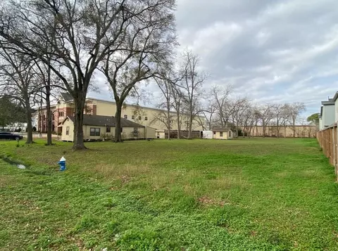 1911 Jacquelyn Dr, Houston, TX 77055