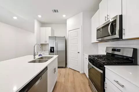 Kitchen - 14262 Granger Pointe Ln, Conroe, TX 77302 photo 2 of 2