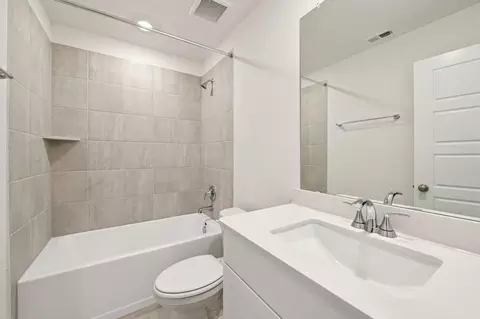 Bath - 14262 Granger Pointe Ln, Conroe, TX 77302 photo 3 of 3