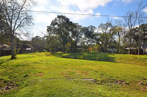 499 N Illinois Ave, League City, TX 77573
