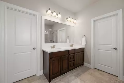 Bath - 7502 Windsor Park Ct, Spring, TX 77379 photo 2 of 6