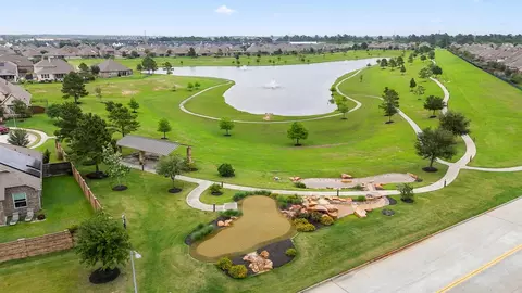 View/Area - 7502 Windsor Park Ct, Spring, TX 77379 photo 6 of 7