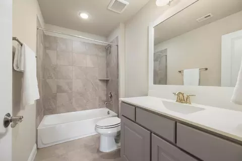Bath - 7502 Windsor Park Ct, Spring, TX 77379 photo 6 of 6