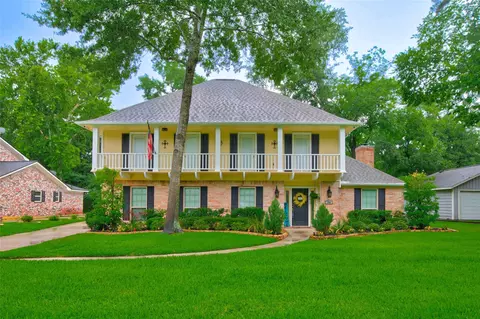 746 Stone Mountain Dr, Conroe, TX 77302