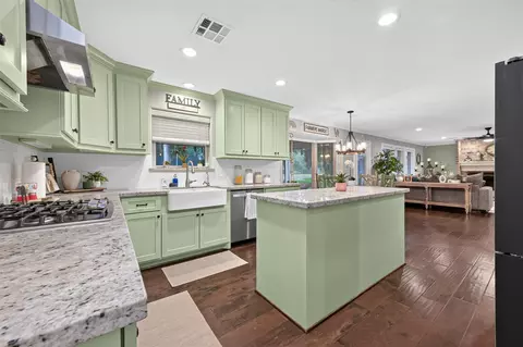 Kitchen - 746 Stone Mountain Dr, Conroe, TX 77302 photo 1 of 5
