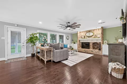 Living - 746 Stone Mountain Dr, Conroe, TX 77302 photo 1 of 2