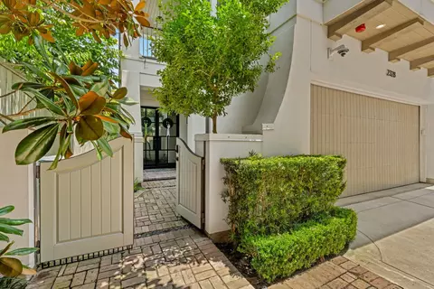 2328 Bissonnet St, Houston, TX 77005