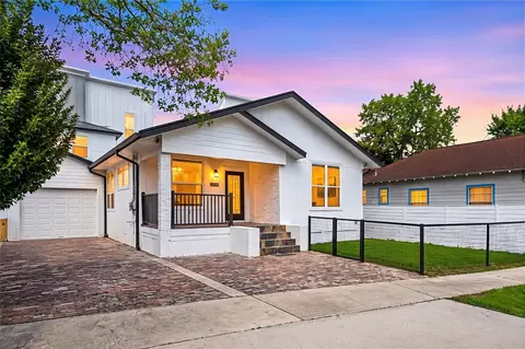 110 Kendall St, Houston, TX 77003