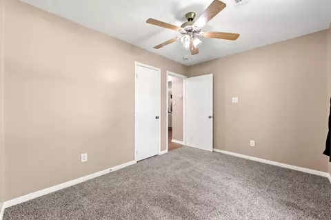 Bedroom - 16269 Sun View Ln, Conroe, TX 77302 photo 4 of 4