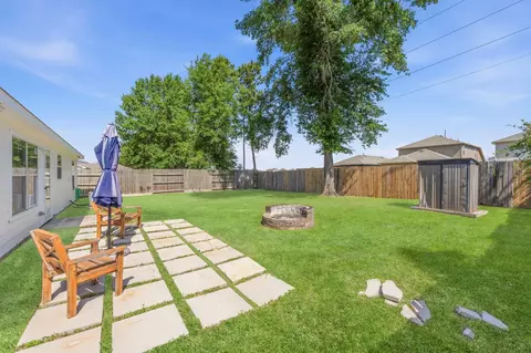 Exterior - 16269 Sun View Ln, Conroe, TX 77302 photo 5 of 7