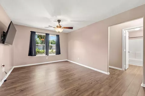 Living - 16269 Sun View Ln, Conroe, TX 77302 photo 6 of 6