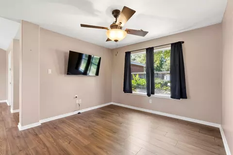 Living - 16269 Sun View Ln, Conroe, TX 77302 photo 5 of 6