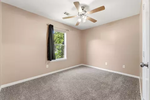 Bedroom - 16269 Sun View Ln, Conroe, TX 77302 photo 3 of 4