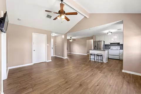 Living - 16269 Sun View Ln, Conroe, TX 77302 photo 4 of 6