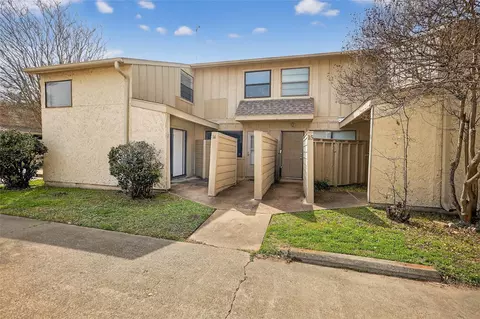 4401 Carter Creek Pkwy #13, Bryan, TX 77802
